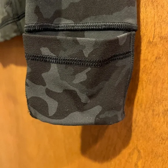 Lululemon camouflage hooded jacket - Picture 6 of 11